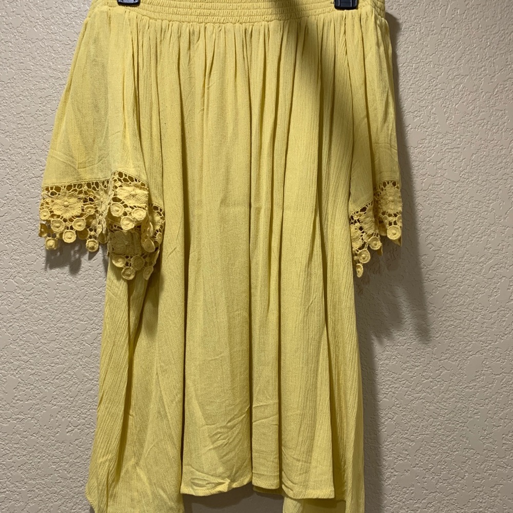 Mustard yellow off the shoulder top - Large